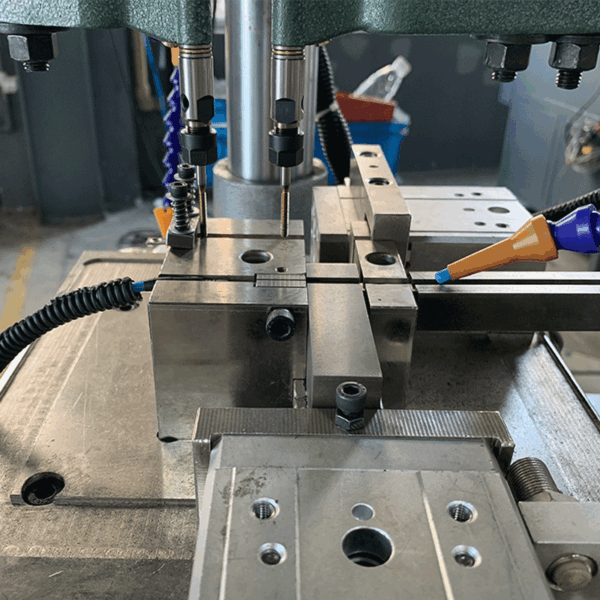 T-type Automatic Drilling Tapping Machine For Standard Workpiece Hardware SCJTD1 - Image 7