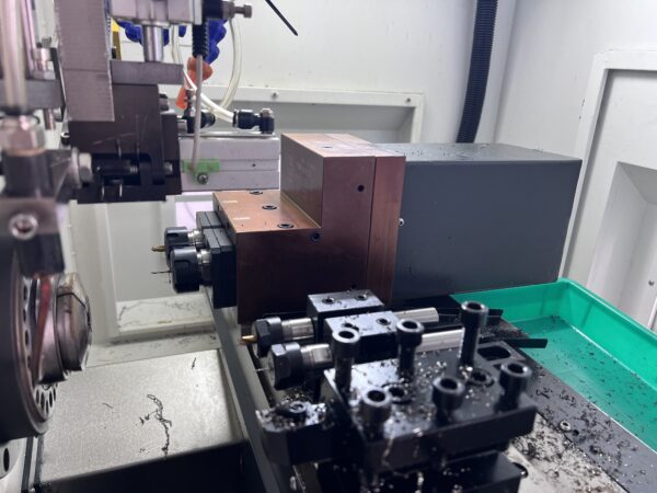 Wire Rail CNC Lathe Machine SCJ0640 With Four Spindles and Tool Post Stations - Image 10