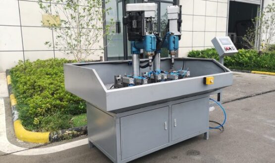 Slide Table Drilling Tapping Machine With Multi Spindle Head