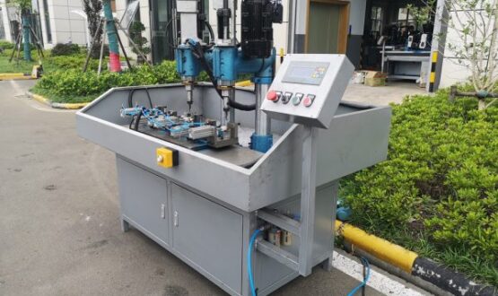 Slide Table Drilling Tapping Machine With Multi Spindle Head