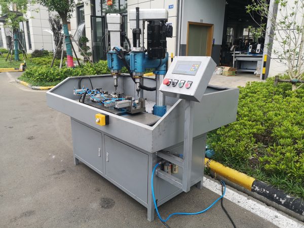 Slide Table Drilling Tapping Machine With Multi Spindle Head