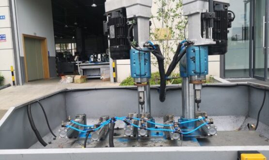 Slide Table Drilling Tapping Machine With Multi Spindle Head