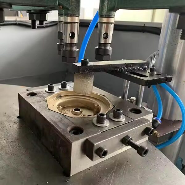 Automatic CNC 4 6 8 Station Rotary Turntable Drilling Tapping Machine for Gas Valve SCJNS5 - Image 3