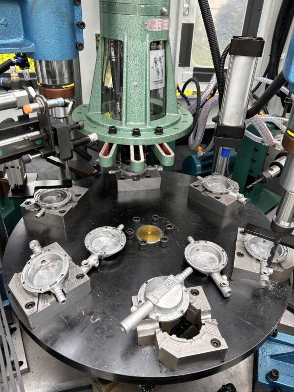 Automatic CNC 4 6 8 Station Rotary Turntable Drilling Tapping Machine for Gas Valve SCJNS5 - Image 4